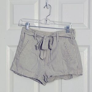 American Eagle shorts size 4